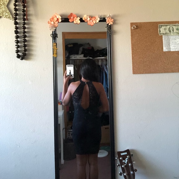 Black Bodycon Lace Dress - Picture 3 of 3